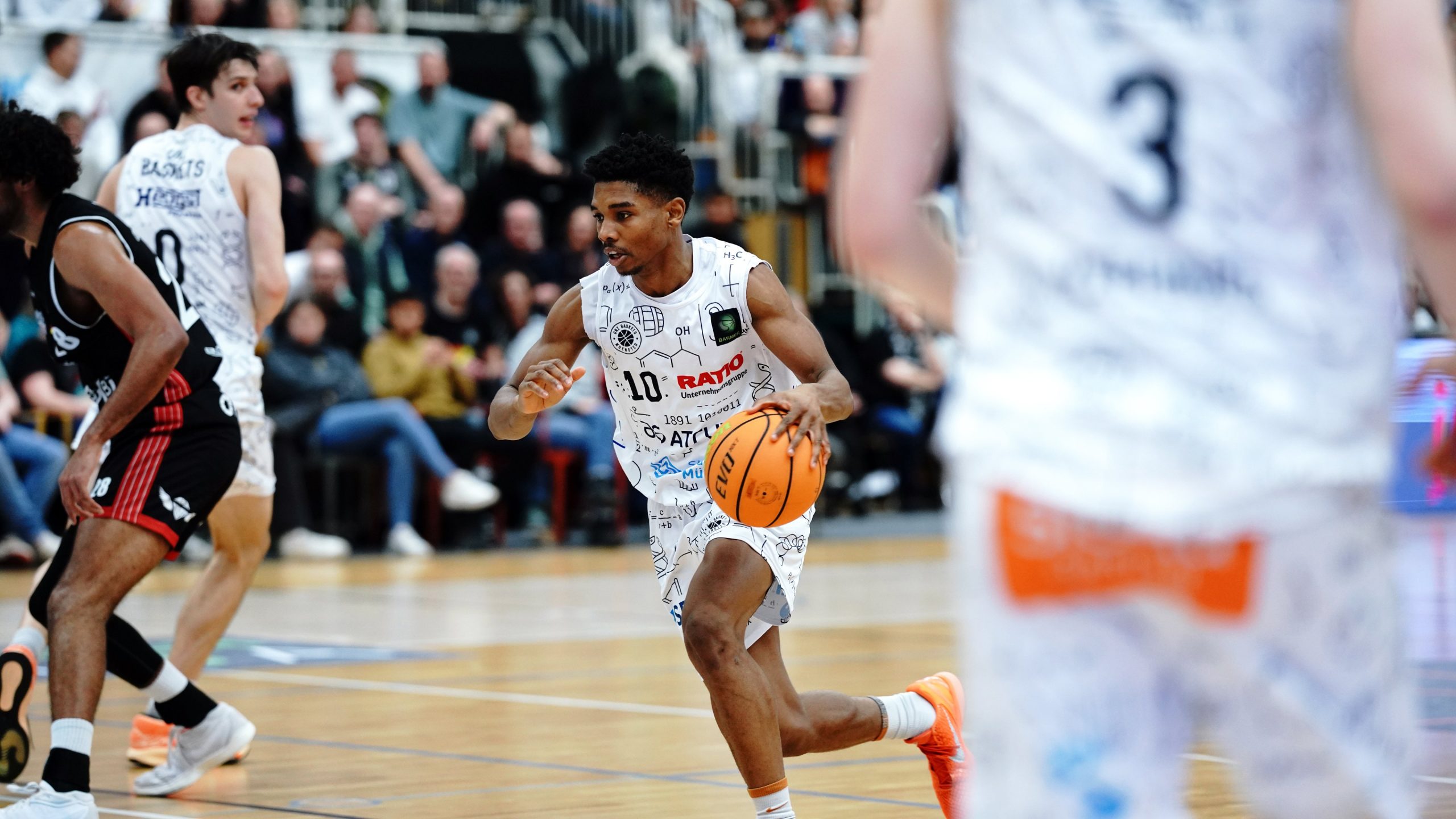 UB_20251221_mh_22 (4k)